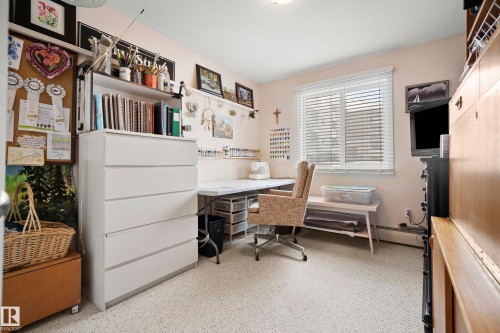 128 4309 33 Street, Stony Plain, AB - Indoor Photo Showing Office