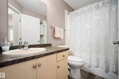 128 4309 33 Street, Stony Plain, AB - Indoor Photo Showing Bathroom