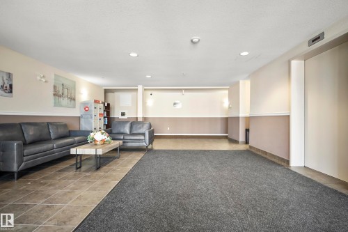 128 4309 33 Street, Stony Plain, AB - Indoor Photo Showing Living Room