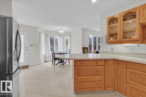 9615 101 Street, Edmonton, AB - Indoor Photo Showing Kitchen