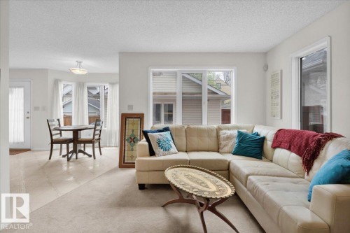 9615 101 Street, Edmonton, AB - Indoor Photo Showing Living Room