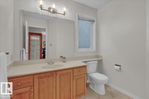 9615 101 Street, Edmonton, AB - Indoor Photo Showing Bathroom