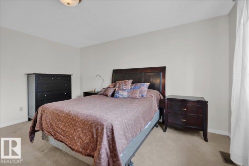 9615 101 Street, Edmonton, AB - Indoor Photo Showing Bedroom