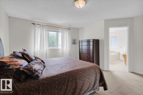9615 101 Street, Edmonton, AB - Indoor Photo Showing Bedroom