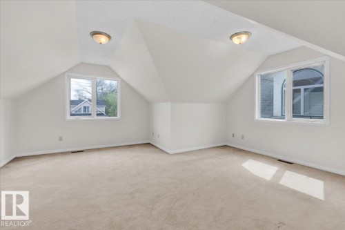 9615 101 Street, Edmonton, AB - Indoor Photo Showing Other Room