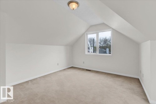 9615 101 Street, Edmonton, AB - Indoor Photo Showing Other Room