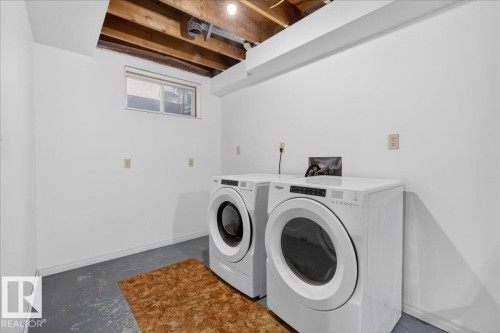 9615 101 Street, Edmonton, AB - Indoor Photo Showing Laundry Room