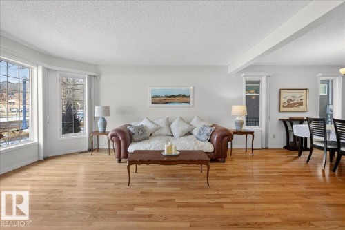 9615 101 Street, Edmonton, AB - Indoor Photo Showing Living Room