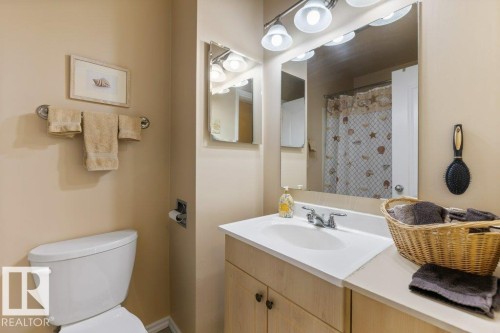 59 Springfield Crescent, St. Albert, AB - Indoor Photo Showing Bathroom