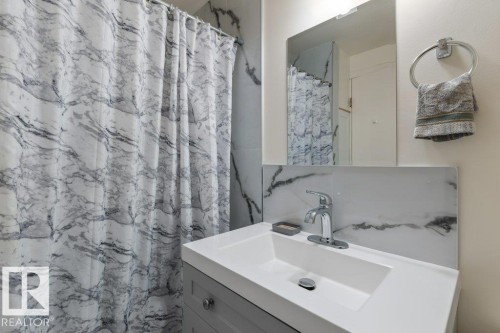 59 Springfield Crescent, St. Albert, AB - Indoor Photo Showing Bathroom