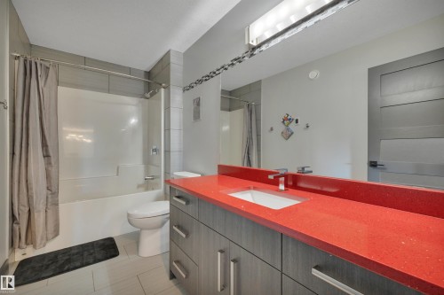 136 Kirpatrick Crescent, Leduc, AB - Indoor Photo Showing Bathroom