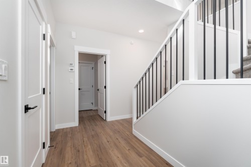 10 Gable Common, Spruce Grove, AB - Indoor Photo Showing Other Room
