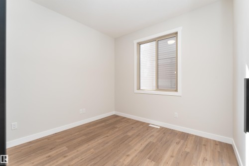 10 Gable Common, Spruce Grove, AB - Indoor Photo Showing Other Room