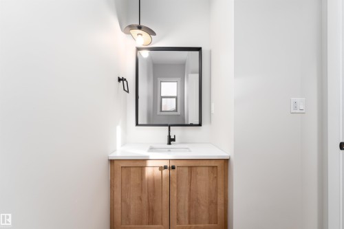 10 Gable Common, Spruce Grove, AB - Indoor Photo Showing Bathroom