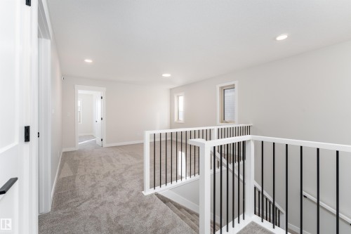 10 Gable Common, Spruce Grove, AB - Indoor Photo Showing Other Room