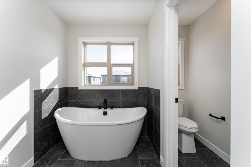 10 Gable Common, Spruce Grove, AB - Indoor Photo Showing Bathroom