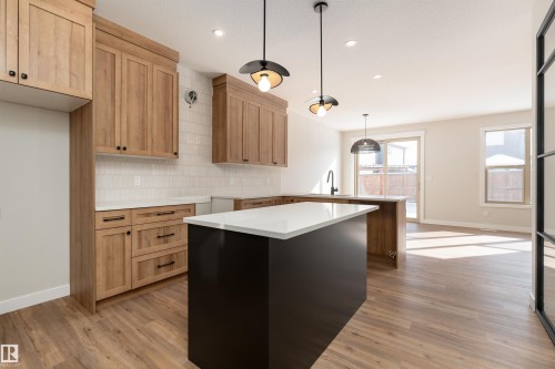 10 Gable Common, Spruce Grove, AB - Indoor Photo Showing Kitchen With Upgraded Kitchen