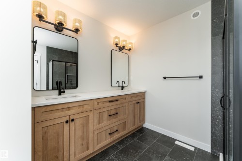 10 Gable Common, Spruce Grove, AB - Indoor Photo Showing Bathroom