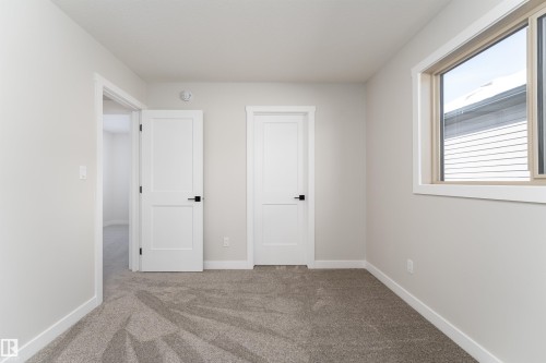 10 Gable Common, Spruce Grove, AB - Indoor Photo Showing Other Room