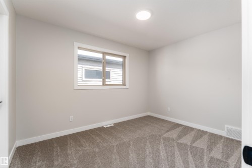10 Gable Common, Spruce Grove, AB - Indoor Photo Showing Other Room