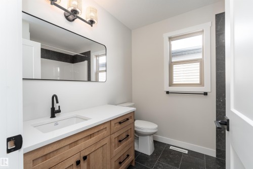 10 Gable Common, Spruce Grove, AB - Indoor Photo Showing Bathroom