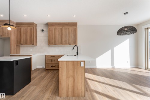 10 Gable Common, Spruce Grove, AB - Indoor Photo Showing Kitchen