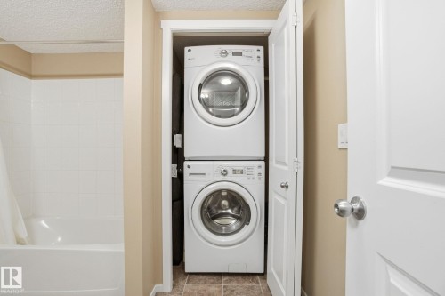 420 3315 James Mowatt Trail, Edmonton, AB - Indoor Photo Showing Laundry Room
