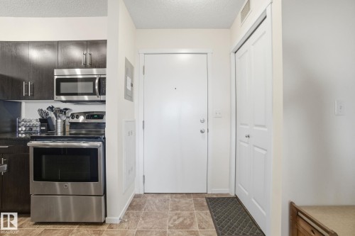 420 3315 James Mowatt Trail, Edmonton, AB - Indoor