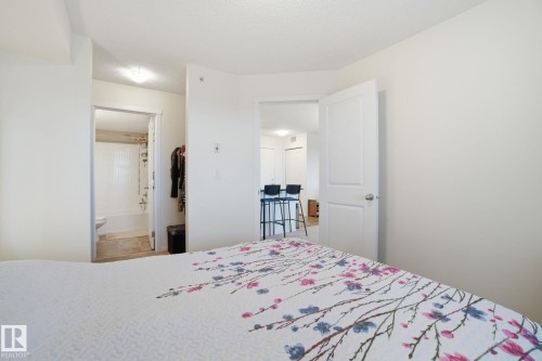 420 3315 James Mowatt Trail, Edmonton, AB - Indoor Photo Showing Bedroom