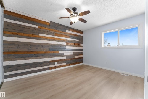 151 Marlborough Place, Edmonton, AB - Indoor Photo Showing Other Room