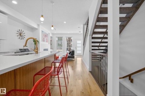 9012 92 Avenue, Edmonton, AB - Indoor