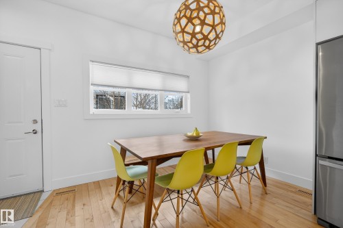 9012 92 Avenue, Edmonton, AB - Indoor Photo Showing Dining Room