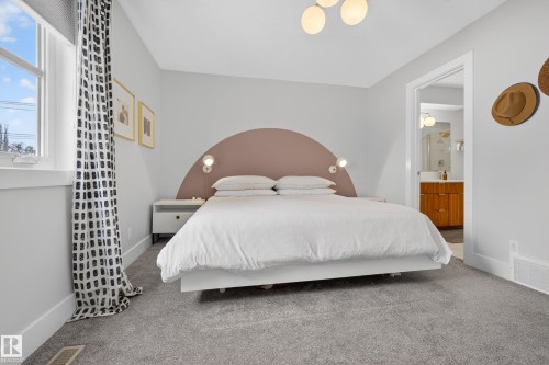 9012 92 Avenue, Edmonton, AB - Indoor Photo Showing Bedroom