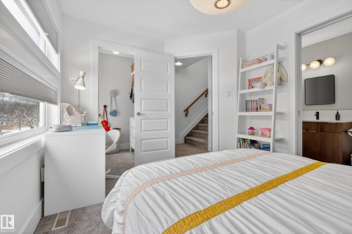 9012 92 Avenue, Edmonton, AB - Indoor Photo Showing Bedroom