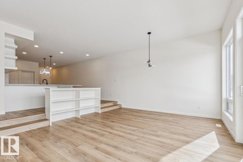 324 30 Street, Edmonton, AB - Indoor Photo Showing Other Room