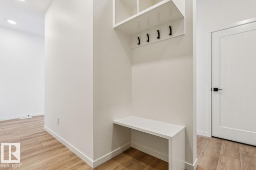 324 30 Street, Edmonton, AB - Indoor Photo Showing Other Room