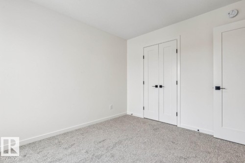 324 30 Street, Edmonton, AB - Indoor Photo Showing Other Room