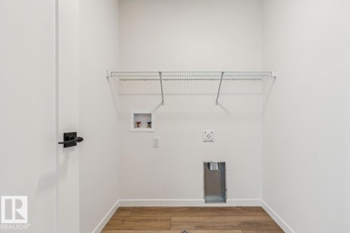 324 30 Street, Edmonton, AB - Indoor With Storage