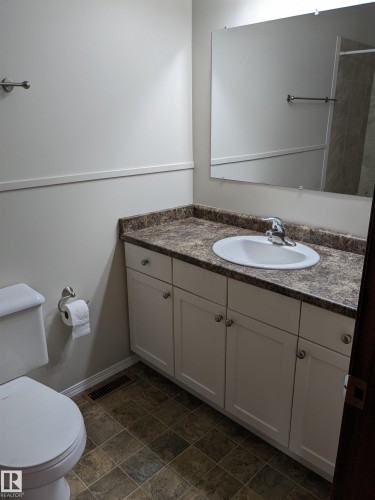 8315 69 Avenue, Edmonton, AB - Indoor Photo Showing Bathroom