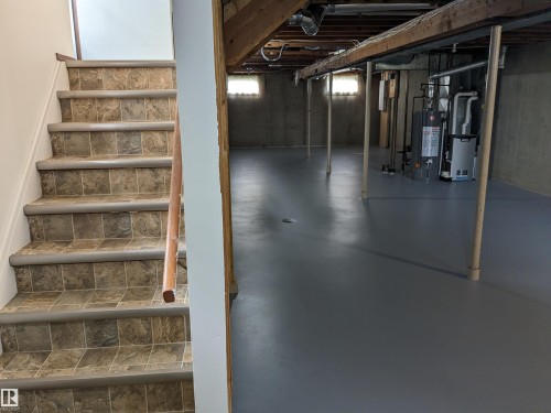 8315 69 Avenue, Edmonton, AB - Indoor