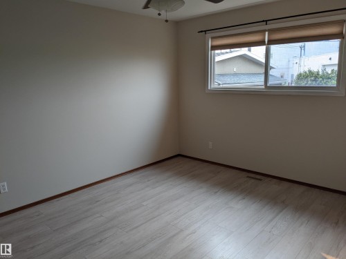 8315 69 Avenue, Edmonton, AB - Indoor Photo Showing Other Room