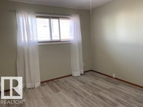 8317 69 Avenue, Edmonton, AB - Indoor Photo Showing Other Room