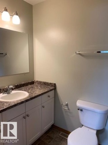 8317 69 Avenue, Edmonton, AB - Indoor Photo Showing Bathroom