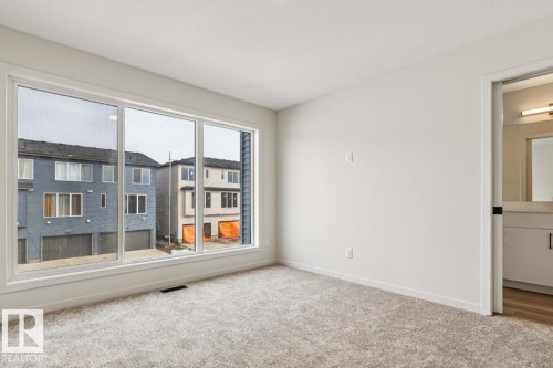 319 30 Street, Edmonton, AB - Indoor Photo Showing Other Room
