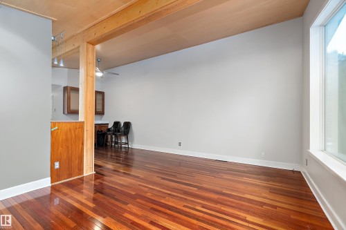 9716 88 Avenue, Edmonton, AB - Indoor Photo Showing Other Room