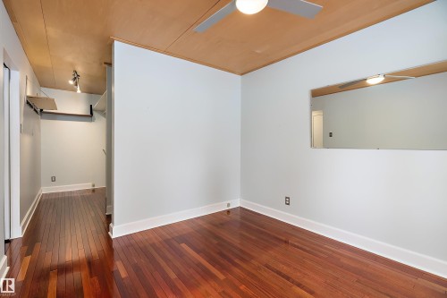 9716 88 Avenue, Edmonton, AB - Indoor Photo Showing Other Room