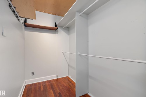 9716 88 Avenue, Edmonton, AB - Indoor Photo Showing Other Room