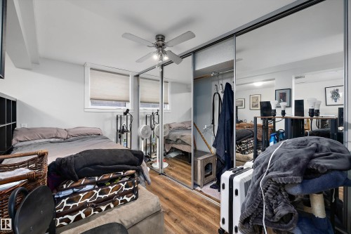 9716 88 Avenue, Edmonton, AB - Indoor