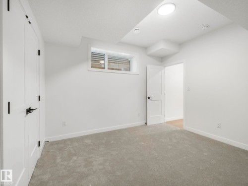 3138 Magpie Wy, Edmonton, AB - Indoor Photo Showing Other Room