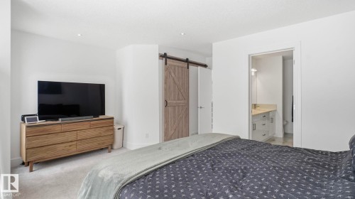 10817 75 Avenue, Edmonton, AB - Indoor Photo Showing Bedroom